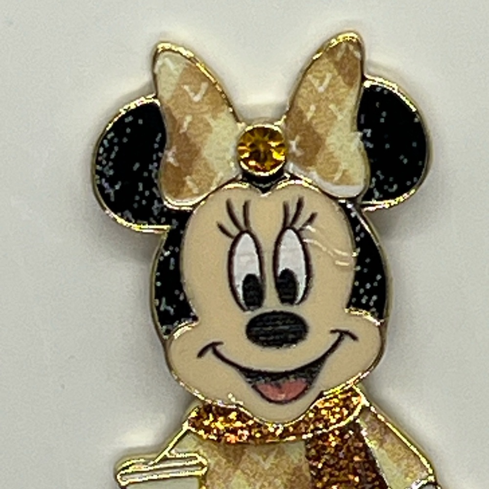 NEW BaubleBar x Disney Minnie Mouse in Fall Clothes Holding Coffee Earrings - Picture 7 of 14